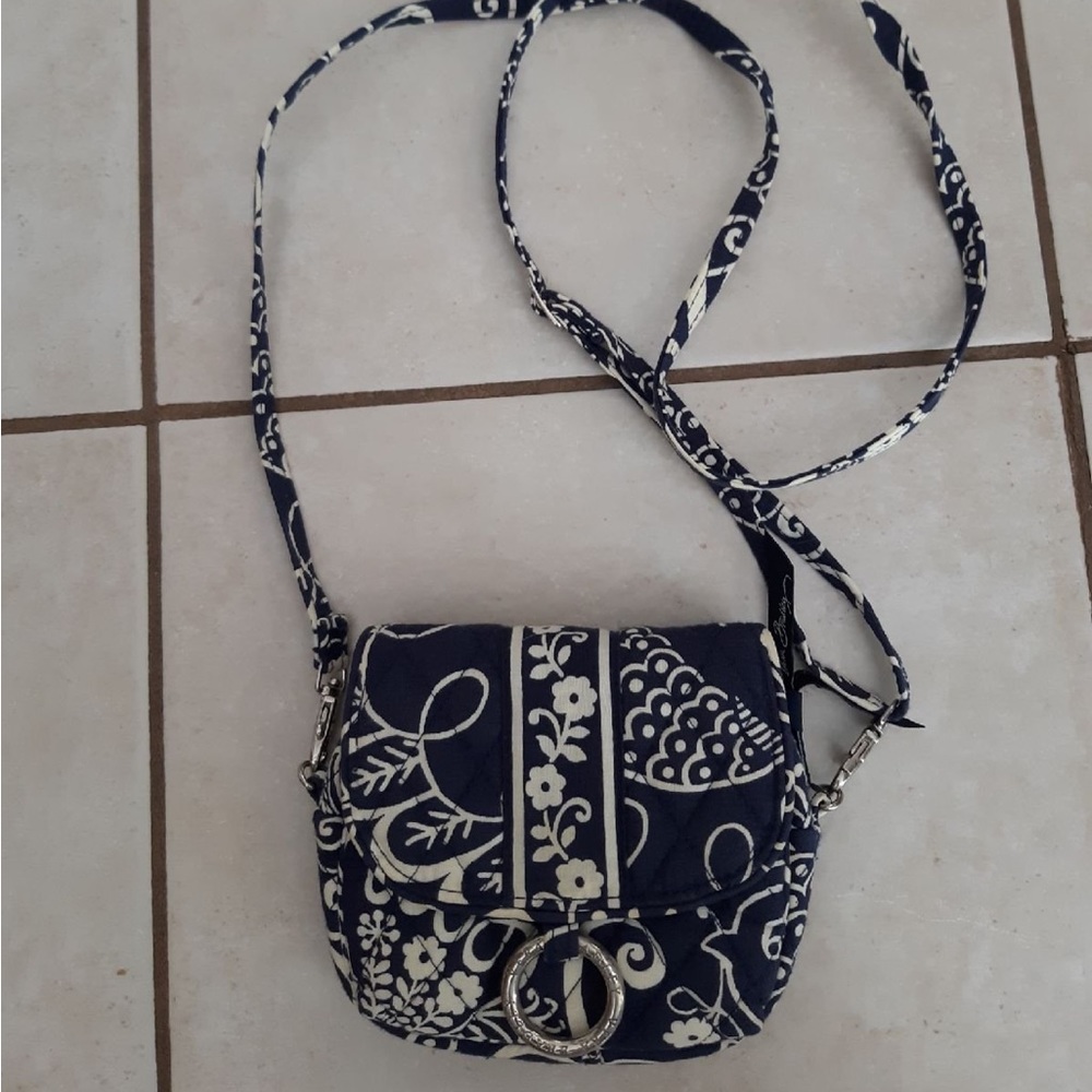 Vera bradley shoot from the hip twirly birds navy crossbody bag